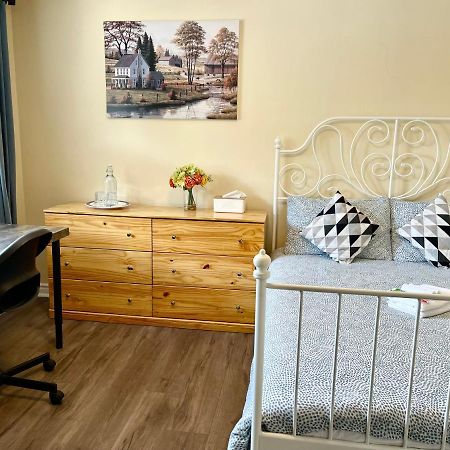 Perfect Home-Private Washrooms,Free Parking,High Speed Net Toronto Ngoại thất bức ảnh