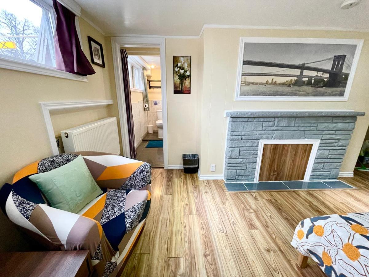 Perfect Home-Private Washrooms,Free Parking,High Speed Net Toronto Ngoại thất bức ảnh